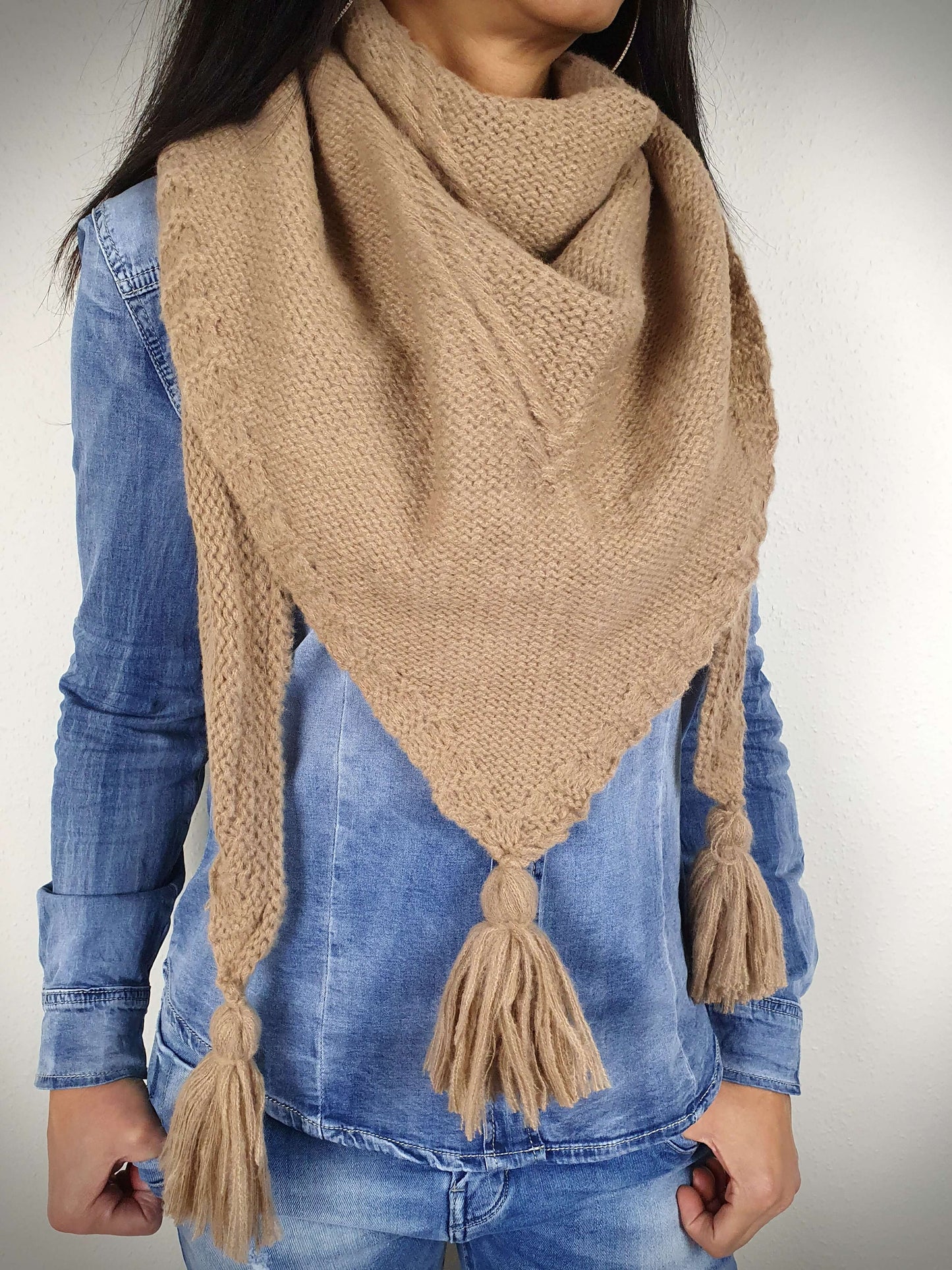 Echarpe POMPONS camel