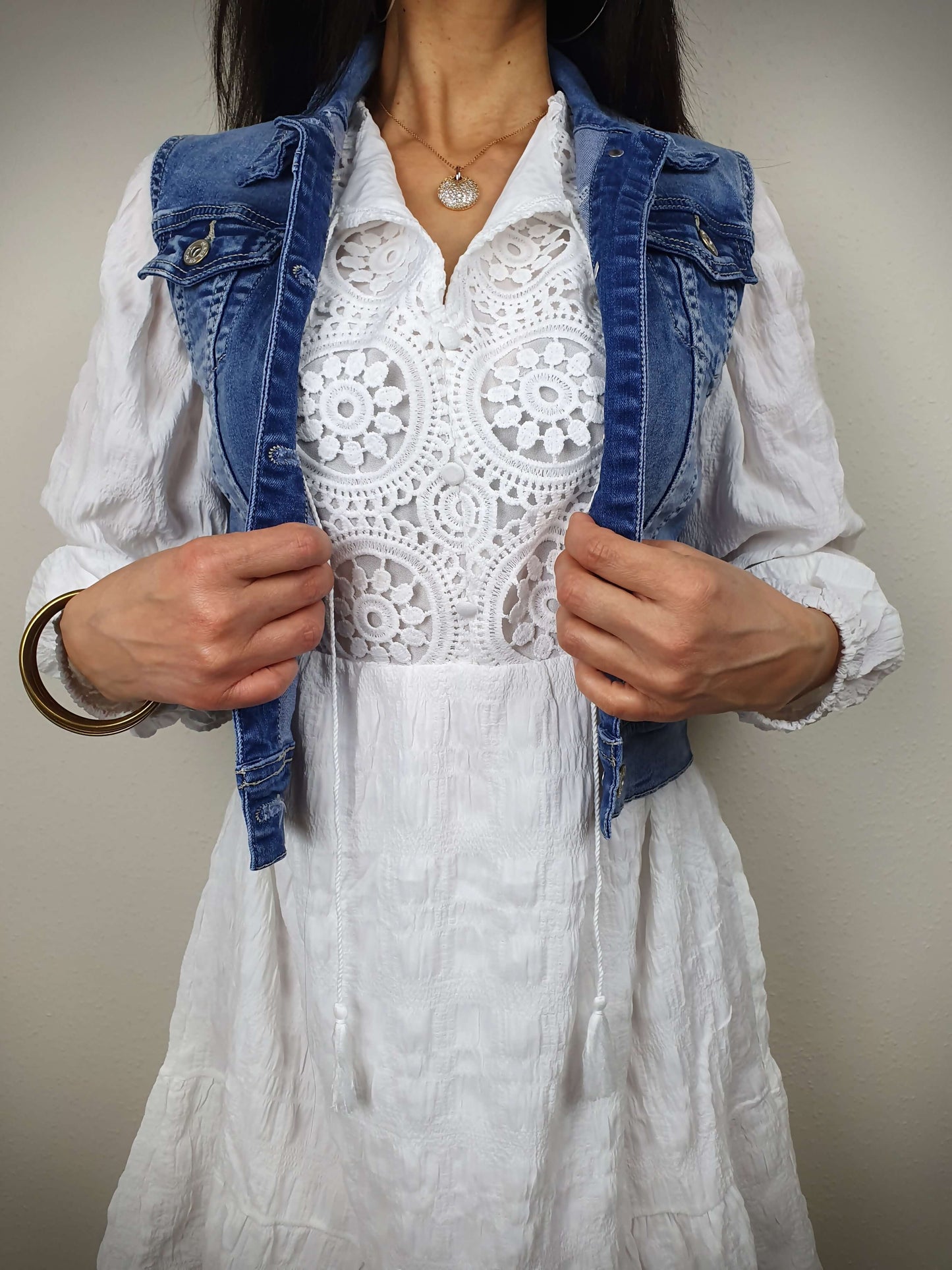 Veste en jean femme sans manche bleu à decouvrir sur www.gayano.fr