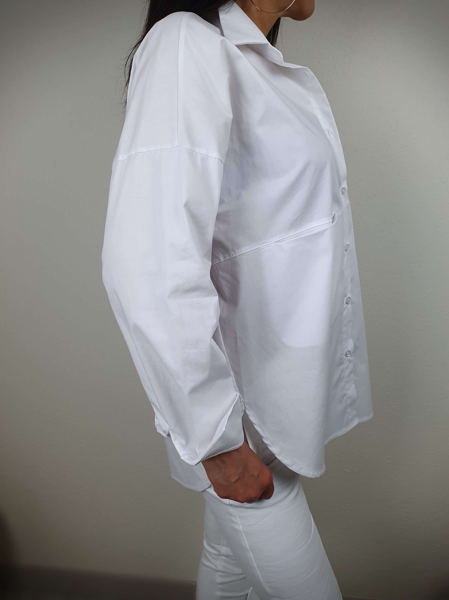 Chemise blanche manches longues à decouvrir sur www.gayano.fr