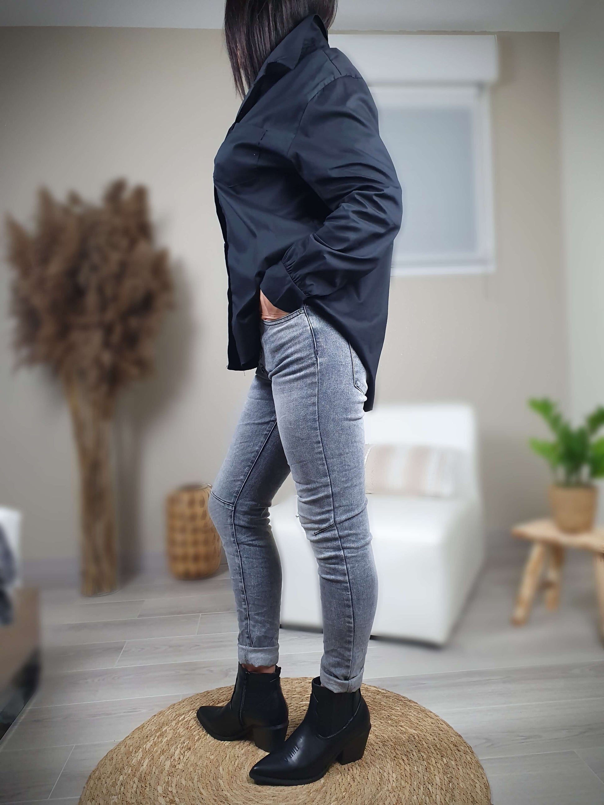 Chemise noire manche longue 100% coton de chez Gayano