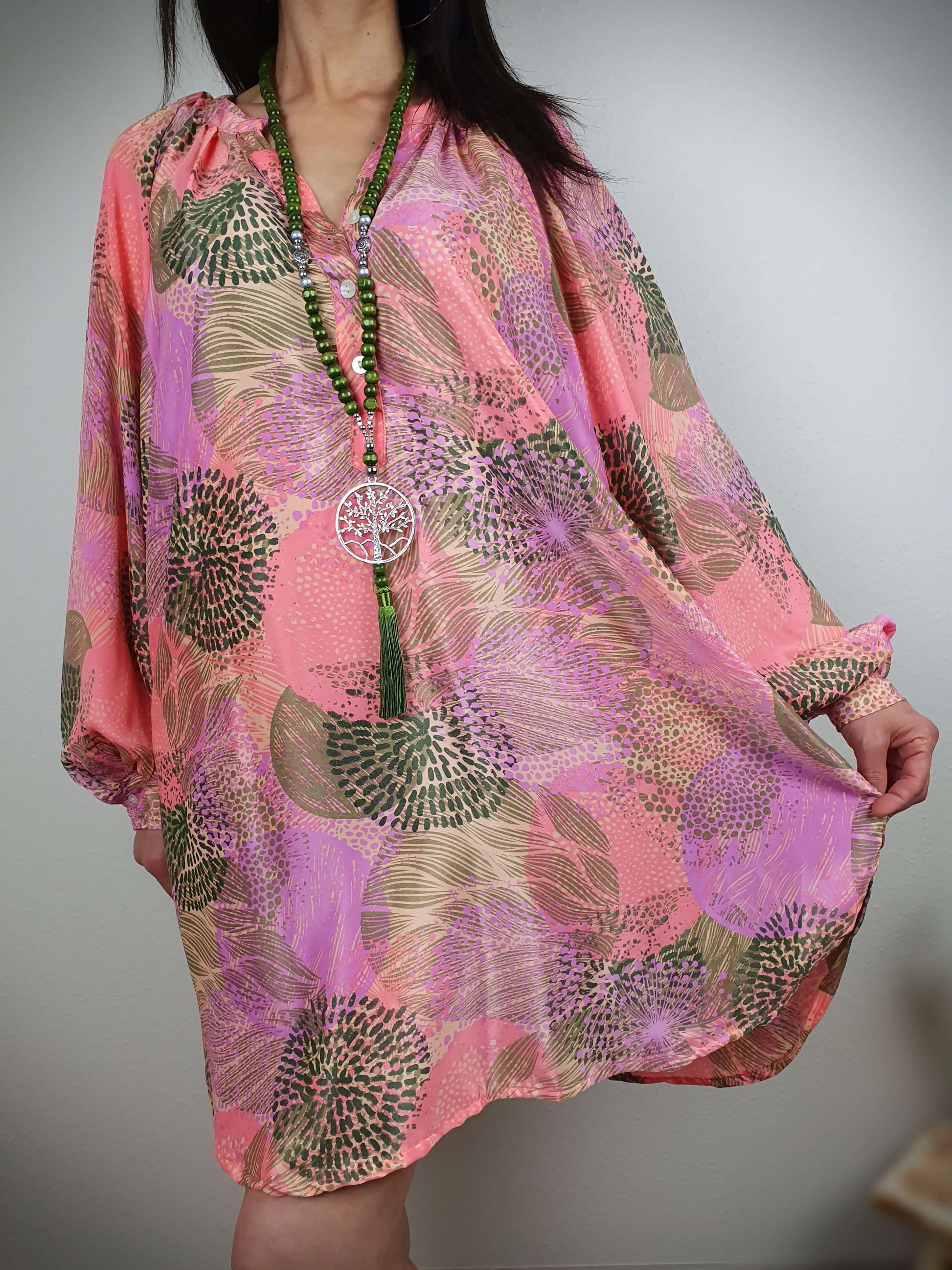 Robe colorée rose et corail à découvrir sur www.gayano.fr 