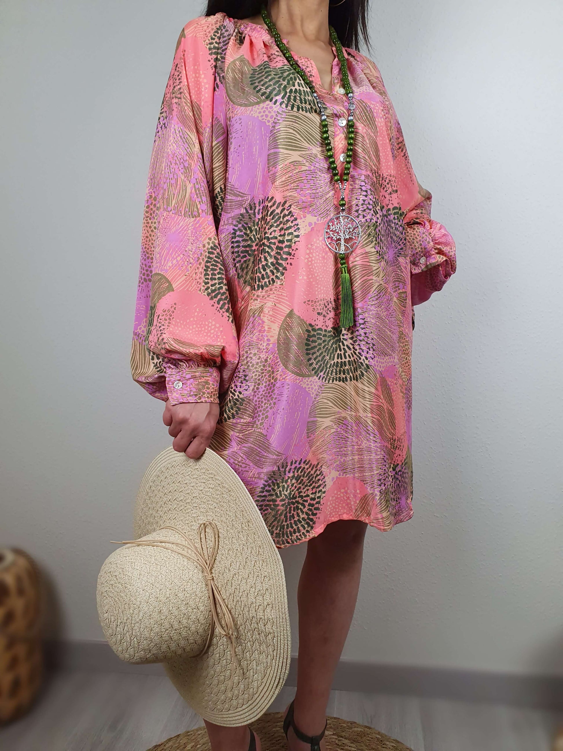 Robe colorée rose et corail à découvrir sur www.gayano.fr 