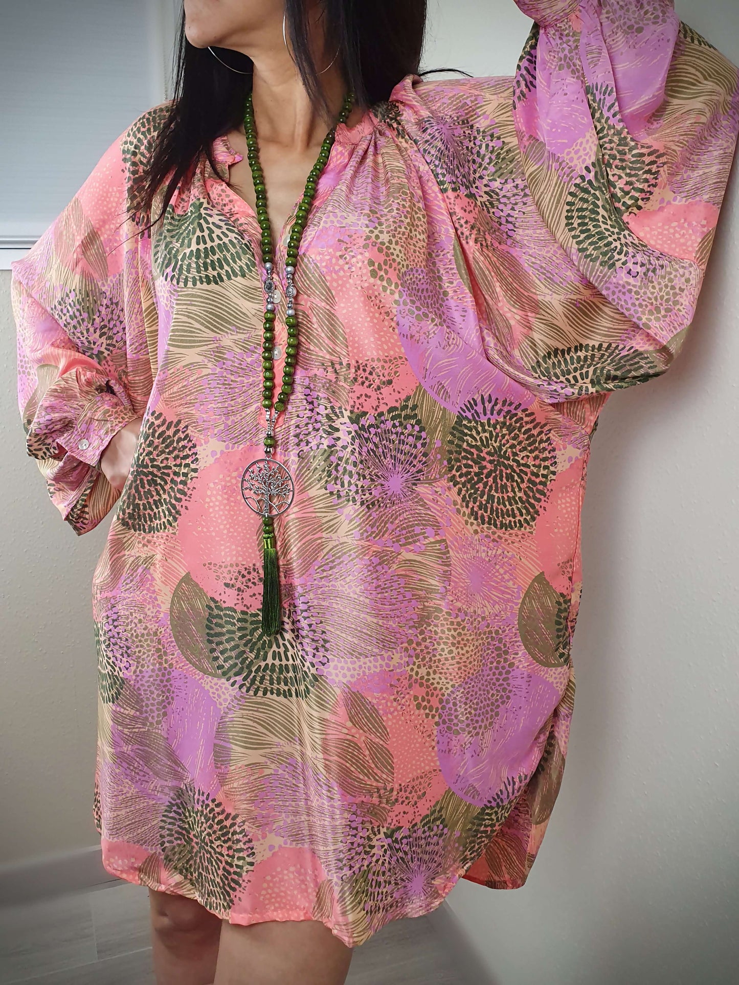 Robe colorée rose et corail à découvrir sur www.gayano.fr 