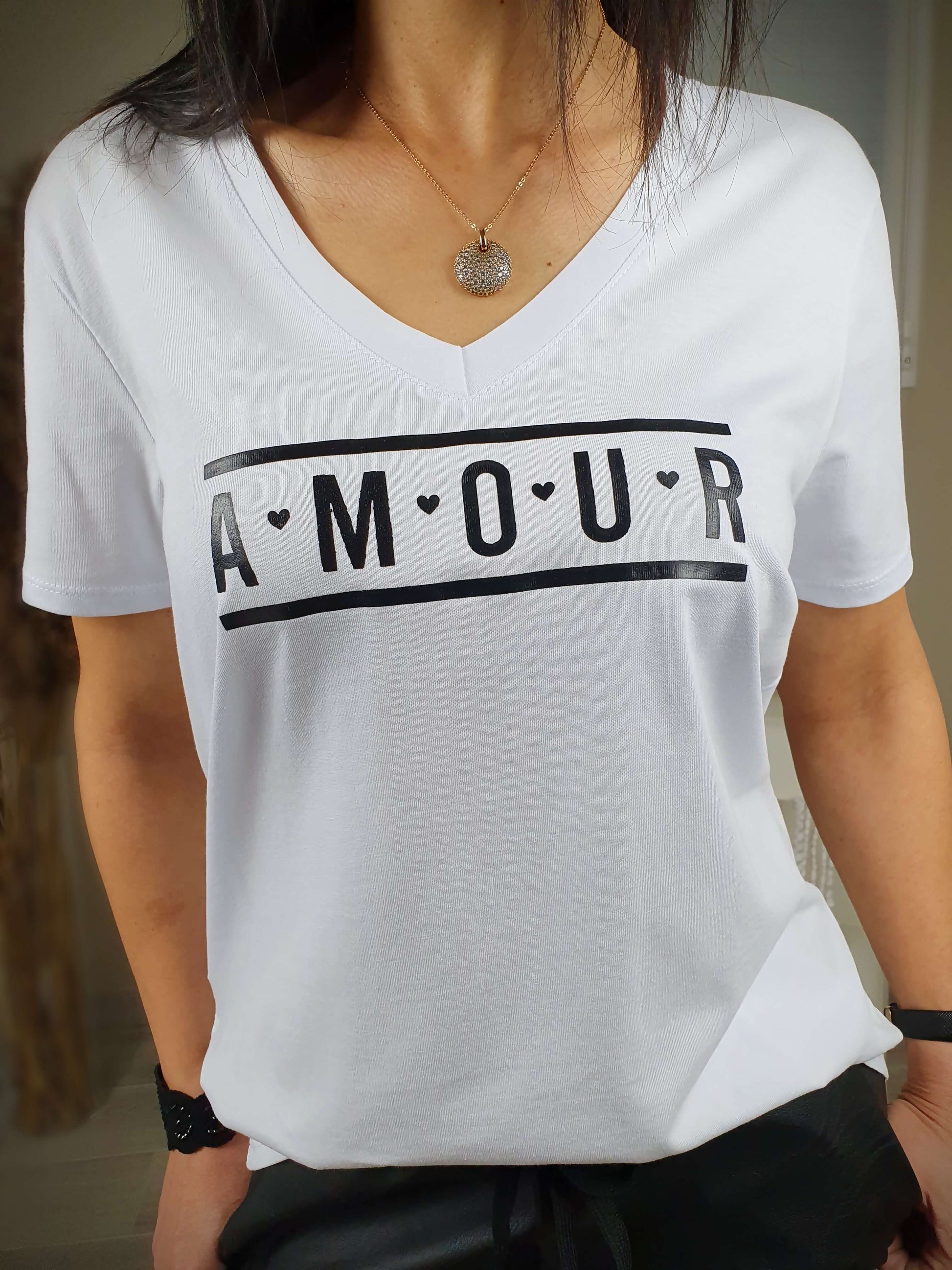 T-shirt blanc manches courtes, coupe droit oversize avec imprimé amour et coeur à découvrir www.gayano.fr