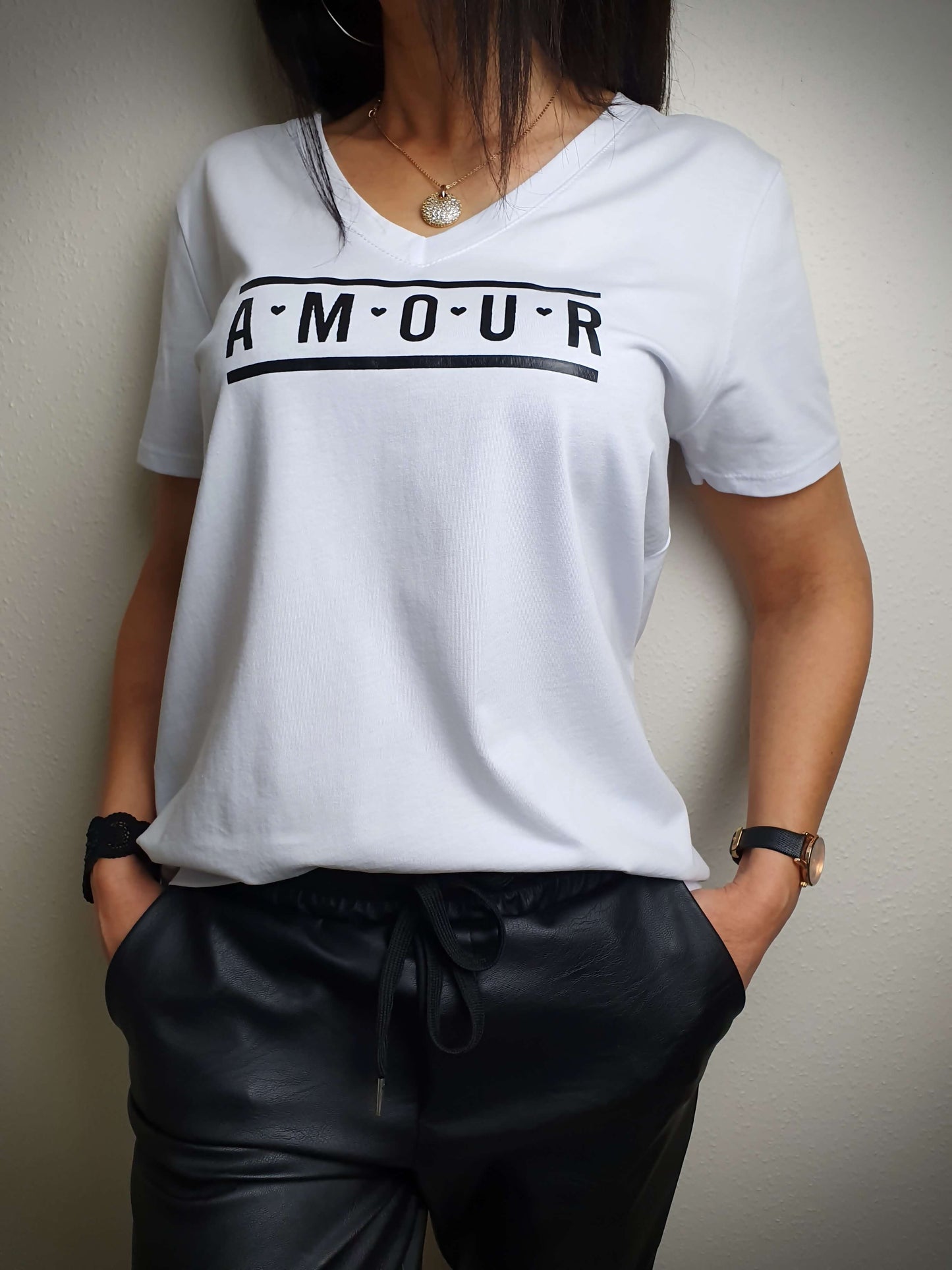 T-shirt blanc manches courtes, coupe droit oversize avec imprimé amour et coeur à découvrir www.gayano.fr