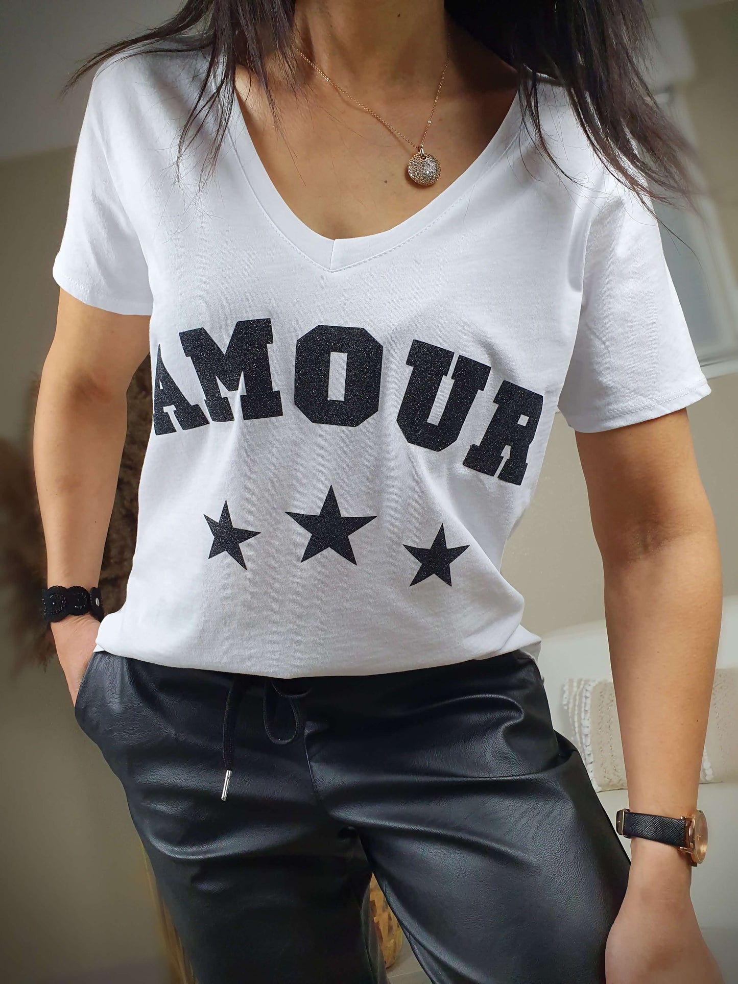 T-shirt blanc manches courtes, coupe droit oversize avec imprimé amour à découvrir www.gayano.fr