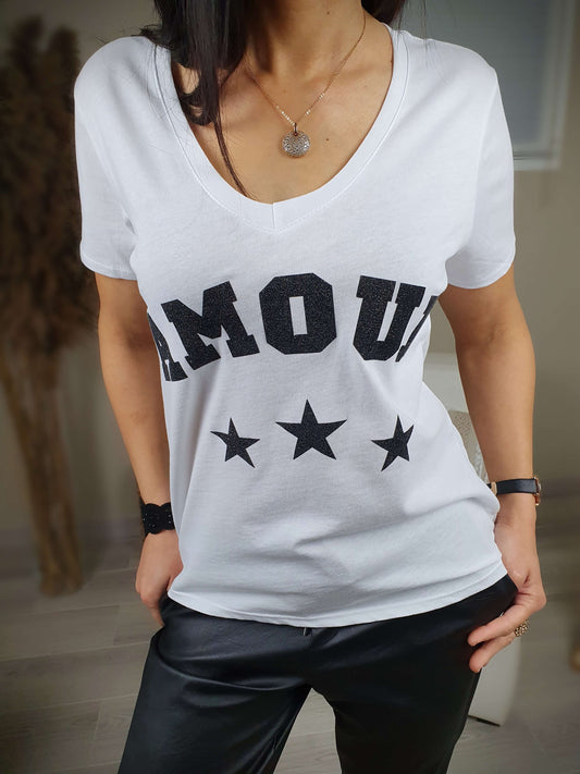 T-shirt blanc manches courtes, coupe droit oversize avec imprimé amour à découvrir www.gayano.fr