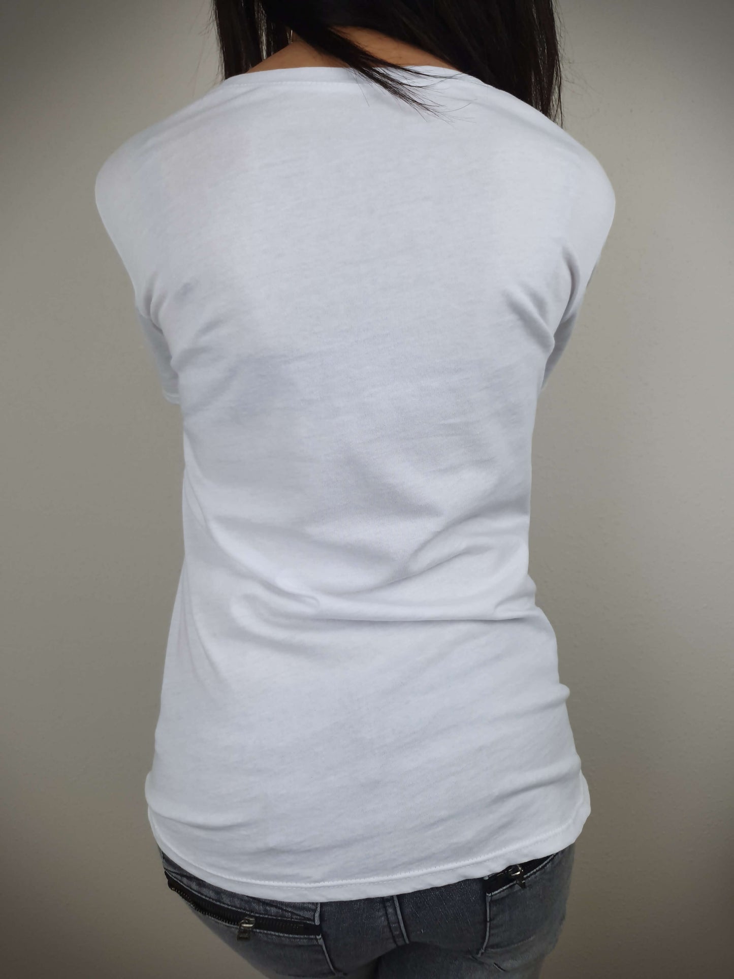 T-shirt blanc femme manches courtes, coupe droit oversize avec imprimé coeur et léopard à découvrir www.gayano.fr