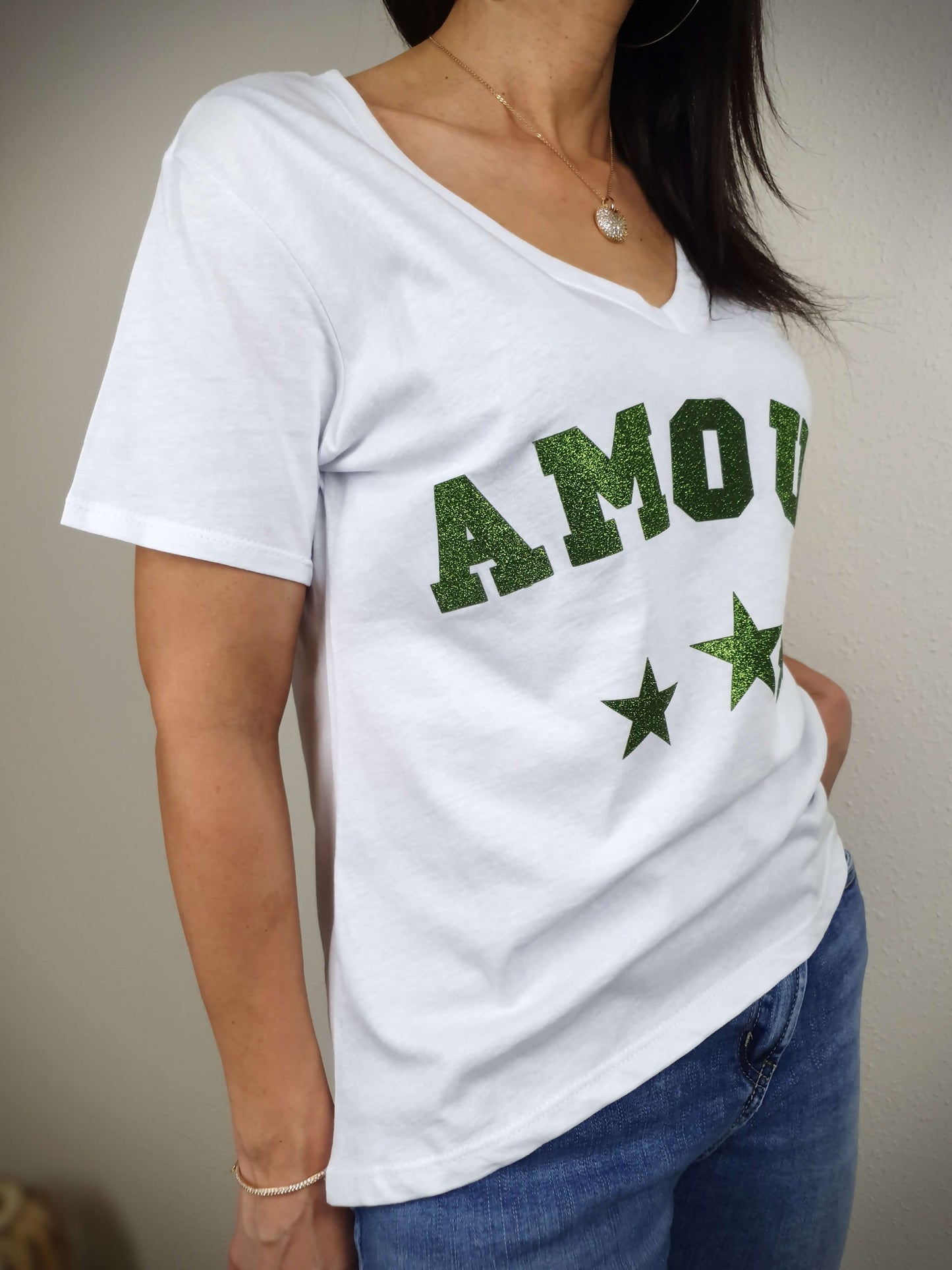T-shirt femme blanc et vert manches courtes, coupe droit oversize avec imprimé amour à découvrir www.gayano.fr