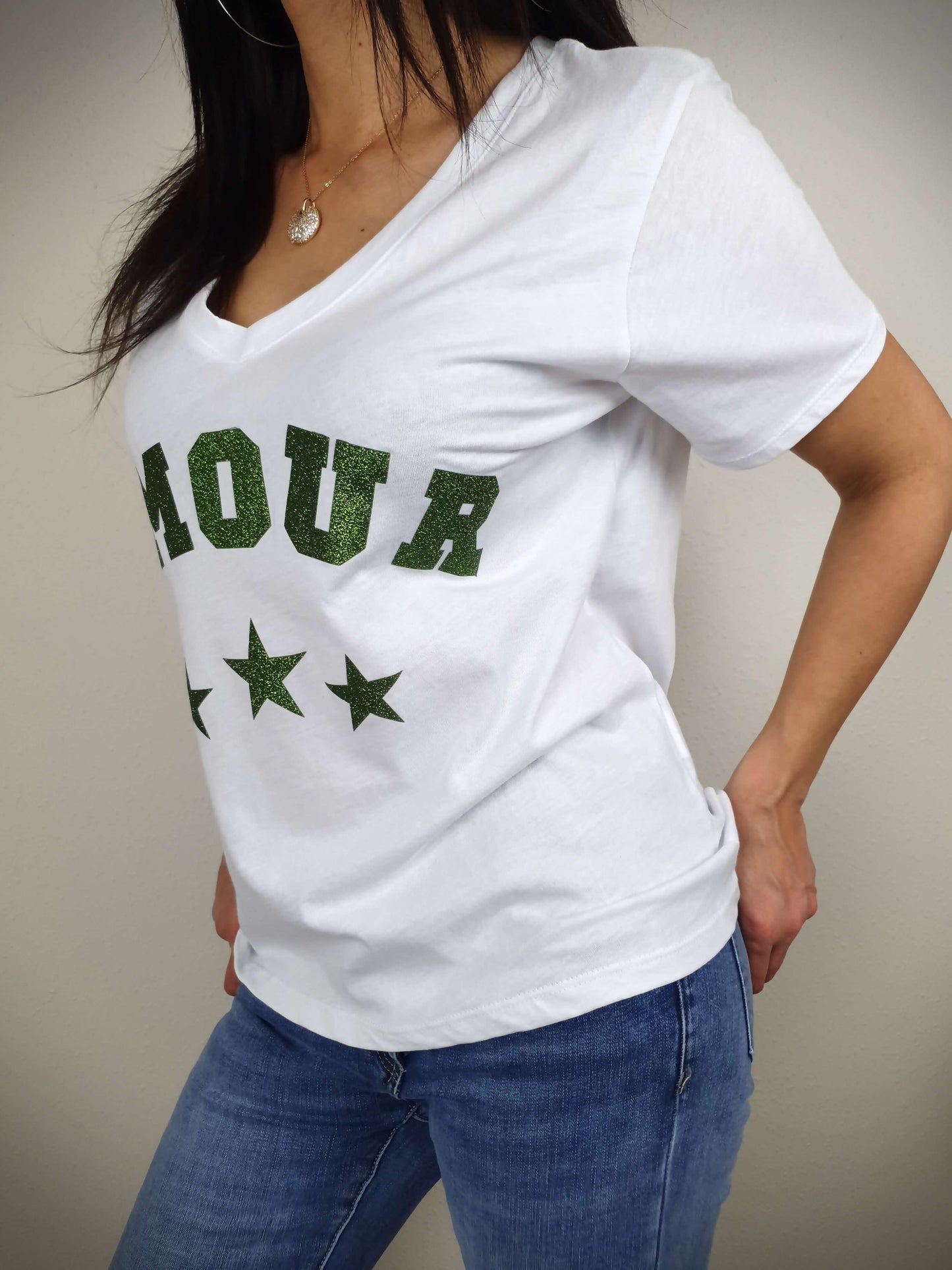 T-shirt femme blanc et vert manches courtes, coupe droit oversize avec imprimé amour à découvrir www.gayano.fr