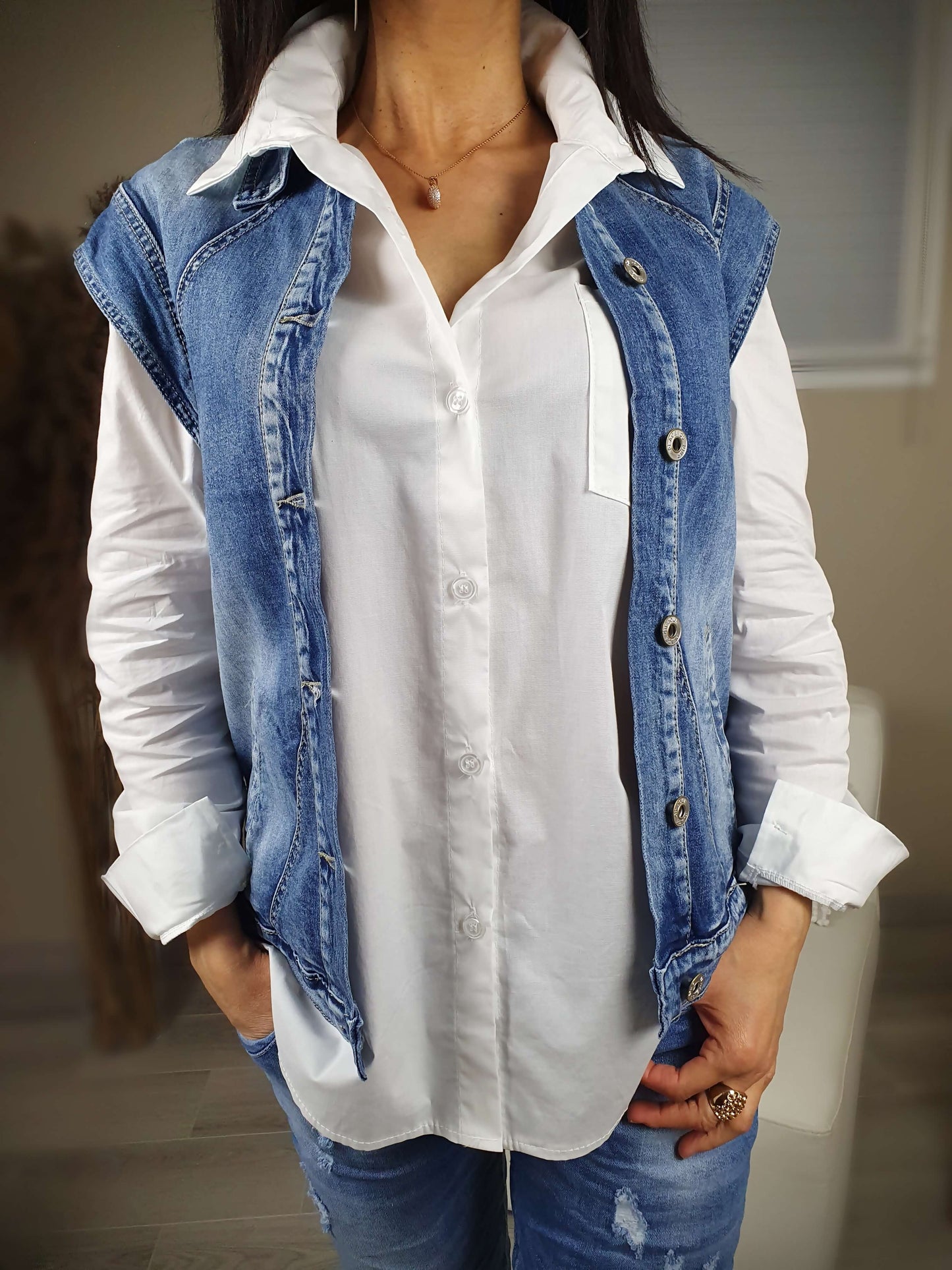 Veste en jean femme sans manche bleu à decouvrir sur www.gayano.fr