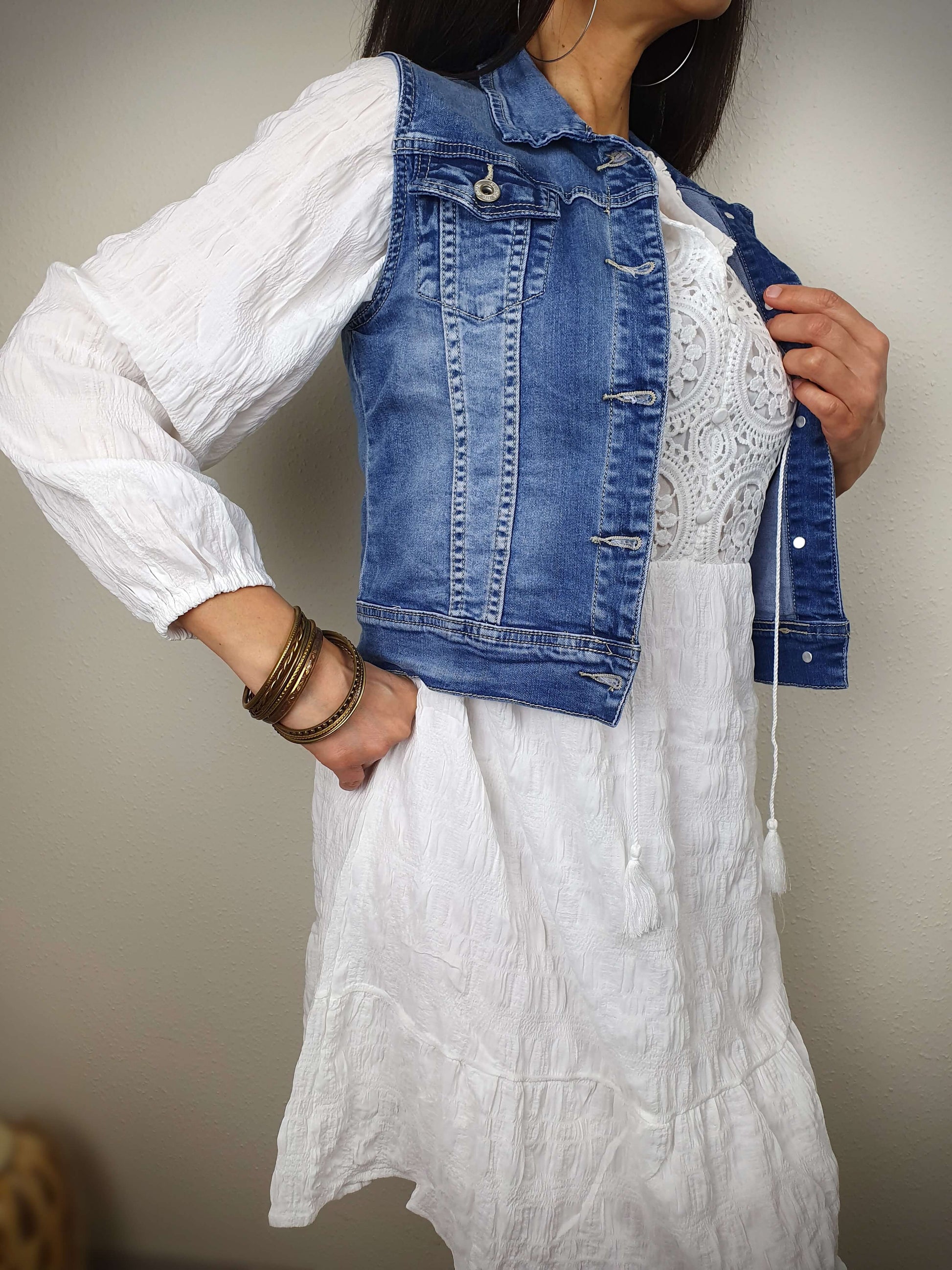 Veste en jean femme sans manche bleu à decouvrir sur www.gayano.fr